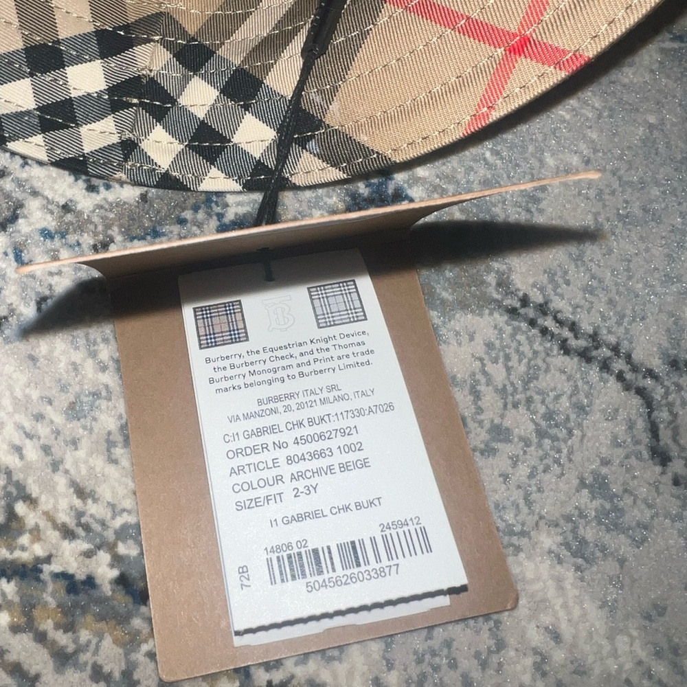 NWT Kids Burberry Bucket Hat | Size 2-3 - Picture 3 of 4